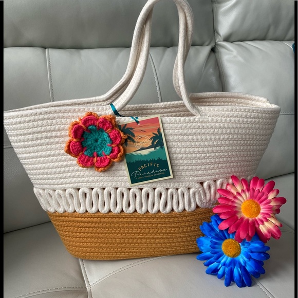 PACIFIC PARADISE vacay bag🏝 - Picture 1 of 8